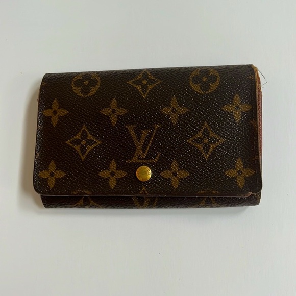 LV Louis Vuitton monogram wallet